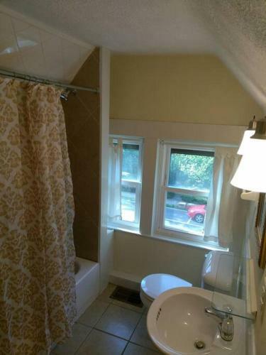 3 Bedroom In The Hipstoric Highlands