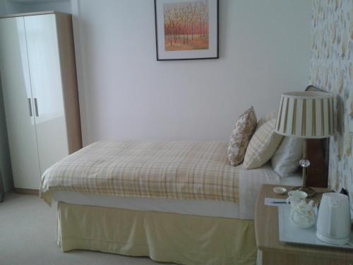 Hostal Douglas Park Guest House