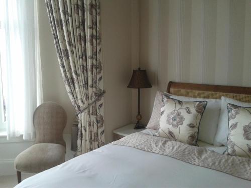 Hostal Douglas Park Guest House