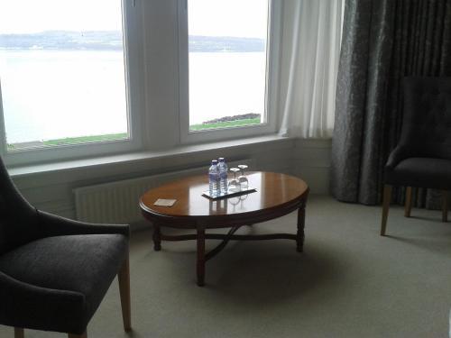 Hostal Douglas Park Guest House