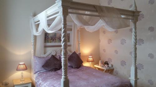 Hostal Douglas Park Guest House