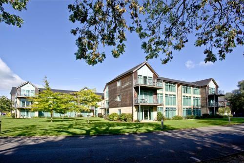 Aparthotel Cotswold Water Park Four Pillars Apartments