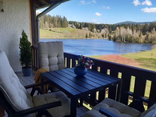Apartamento Ferienwohnung Am See