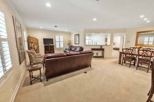 Apartamento Enchant�! - Two Bedroom Bendel Suite Condo