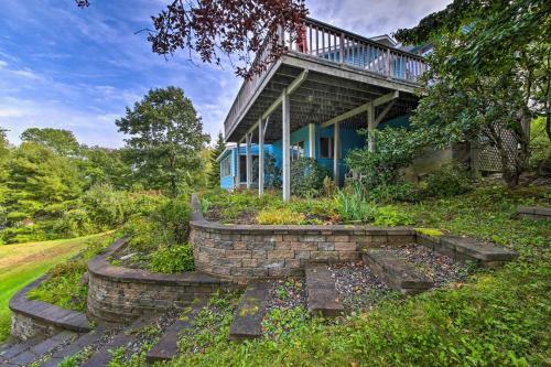 Charming Home With Deck - Steps To Casco Bay!