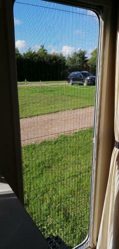 Mietwohnwagen Auf Dem Campingplatz Westerkoog Bei B�sum