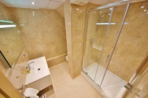 Hostal Edgerton Guest House