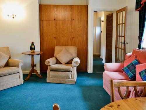 Busy Lizzie Cottage