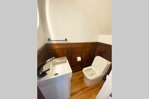 Apartamento Stunning - Modern 2 Bedroom Victorian Mansion Pad