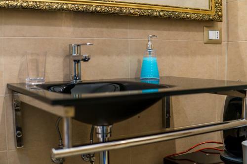 Hostal Domus Sanfelice Suite
