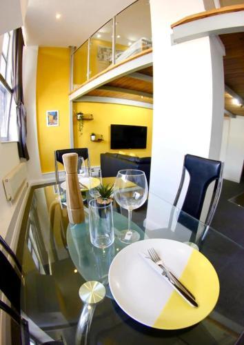 Immaculate 1-bed Mezzaine Apartment In Nottingham