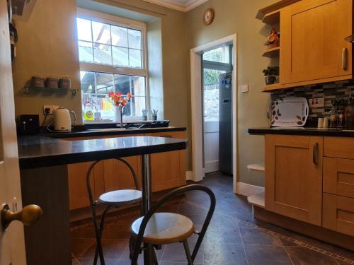 Stunning Sea View Immaculate 4-bed Family House