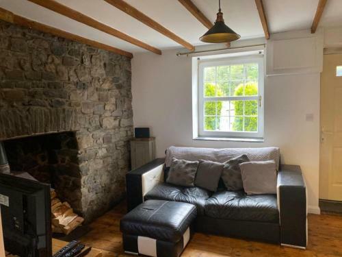 2-bed Cottage In In Welsh Valley Nr Swansea