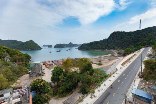 Dzung Lai Bay View Hotel