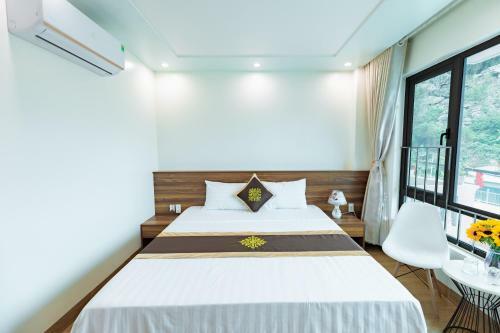 Dzung Lai Bay View Hotel