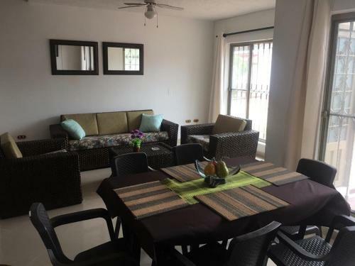 Casa Con Piscina Privada Y Jacuzzi Villa Ensue�o