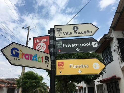 Casa Con Piscina Privada Y Jacuzzi Villa Ensue�o