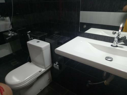 Subhas Tourist Hotel