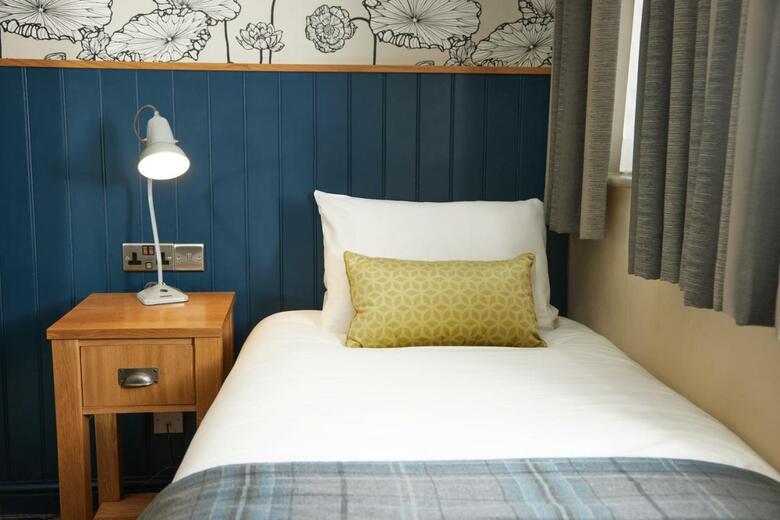 Red Lion Hotel