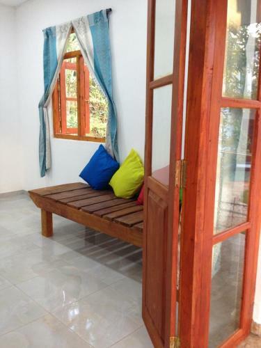 Hostal Rivi Sanda Villa & Apartment Hikkaduwa