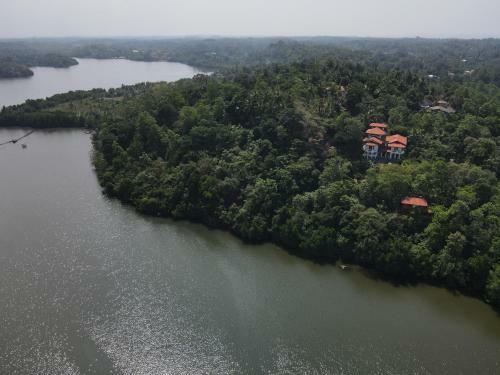 Treehouse Villas Hikkaduwa