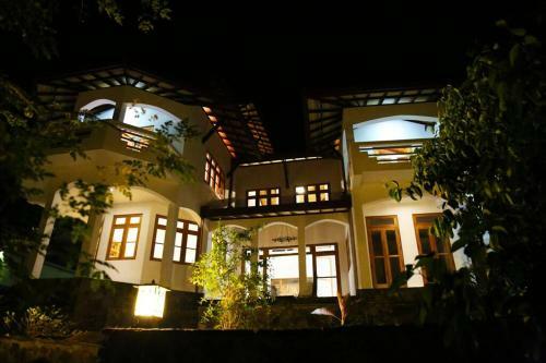 Treehouse Villas Hikkaduwa