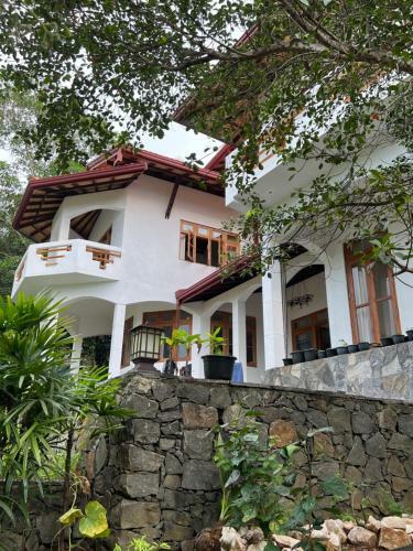 Treehouse Villas Hikkaduwa