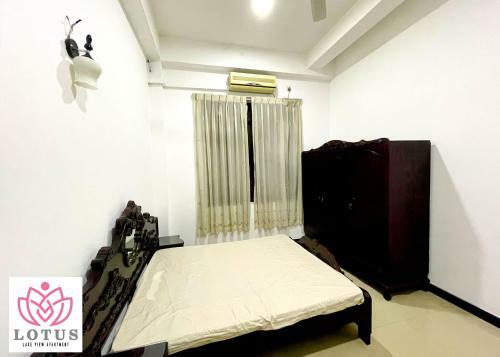 Lotus Lake View Apartment