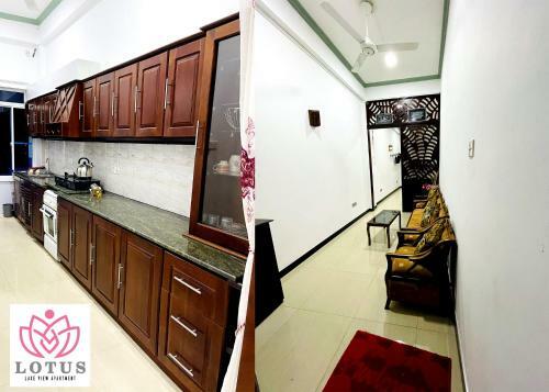 Lotus Lake View Apartment
