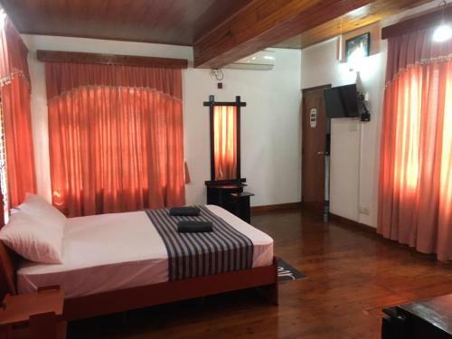 Marigold Villa