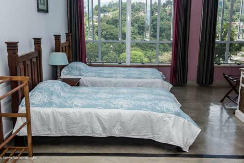 Bed & Breakfast Bougain Villa Luxury "home Stay" In Kandy