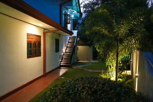 Luna Villa