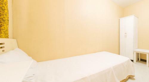 Hotel Cristian Jay Dormitory