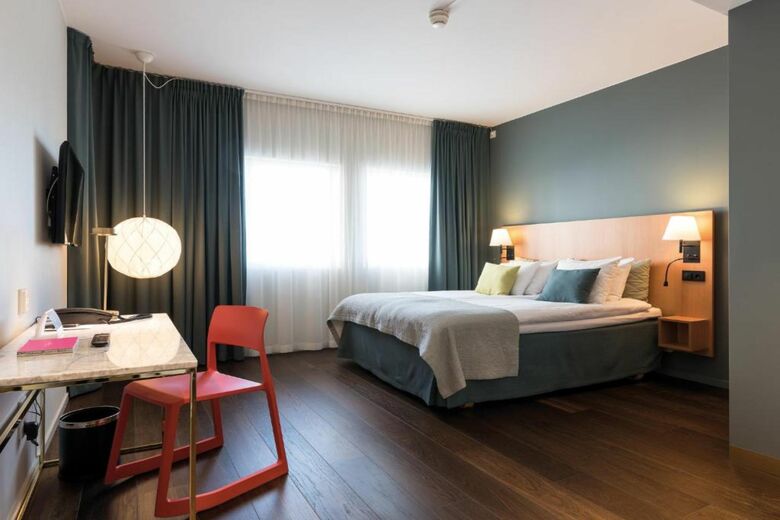 Hotel Quality Globe