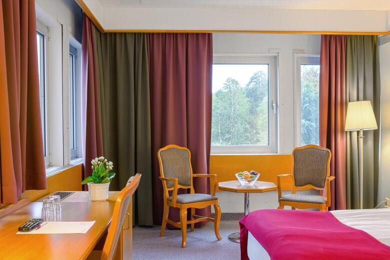 Hotel New World