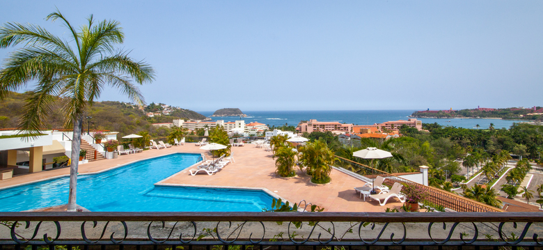 Hotel Crown Pacific Huatulco All Inclusive