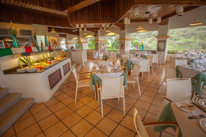 Hotel Crown Pacific Huatulco All Inclusive