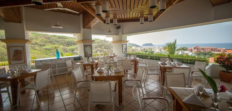 Hotel Crown Pacific Huatulco All Inclusive