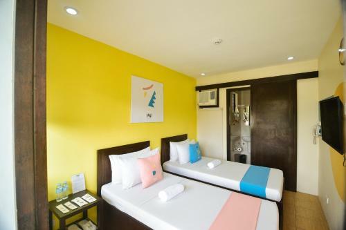 Sans Hotel At Rana Cebu - Vaccinated Staff