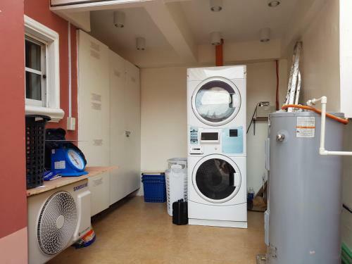 Stay Amare Pacific Grand Magnolia