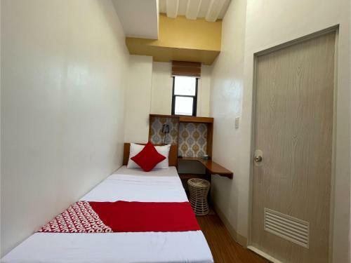 Hotel Vaccinated Staff - Oyo 685 K Fortune Apartelle