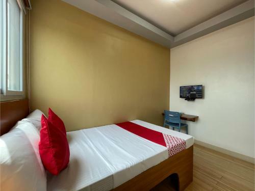 Hotel Vaccinated Staff - Oyo 685 K Fortune Apartelle
