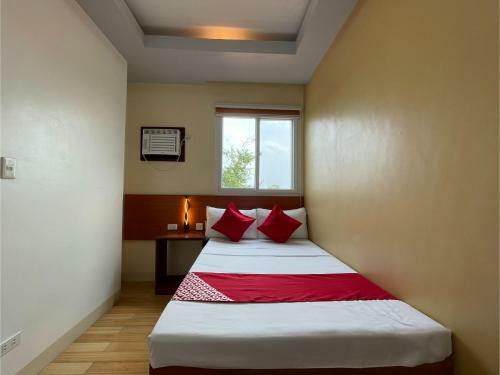 Hotel Vaccinated Staff - Oyo 685 K Fortune Apartelle