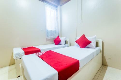 Hotel Vaccinated Staff-oyo 569 Alt Complex