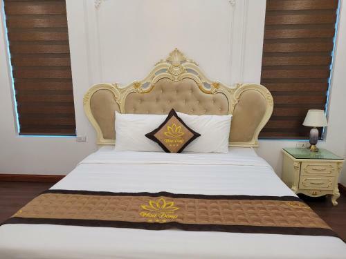 Hotel Kh�ch S?n Hoa ?�ng