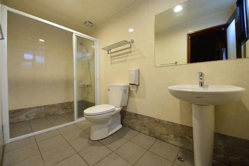 Shinmingshan Holiday Inn