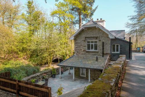 Aberdunant Hall Country Hotel
