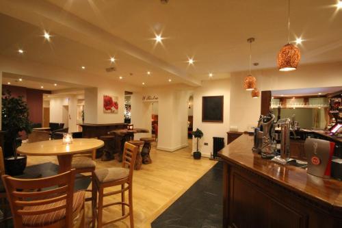 Aberdunant Hall Country Hotel