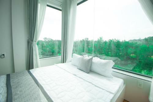 Panorama Hotel & Coffee