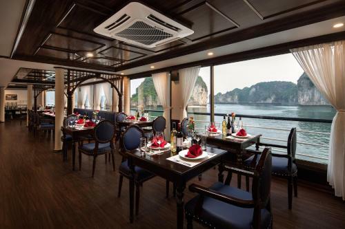 La Casta Regal Cruise